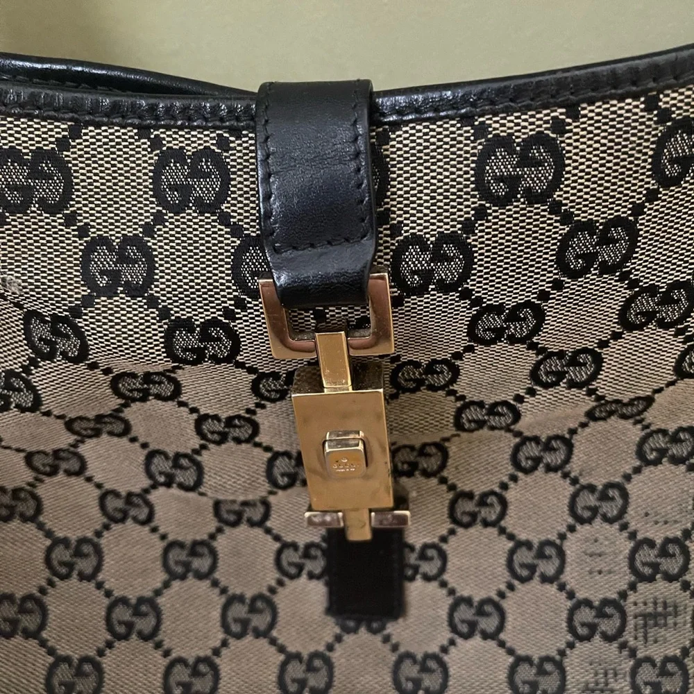 Authentic Gucci bag - Picture 8 of 13